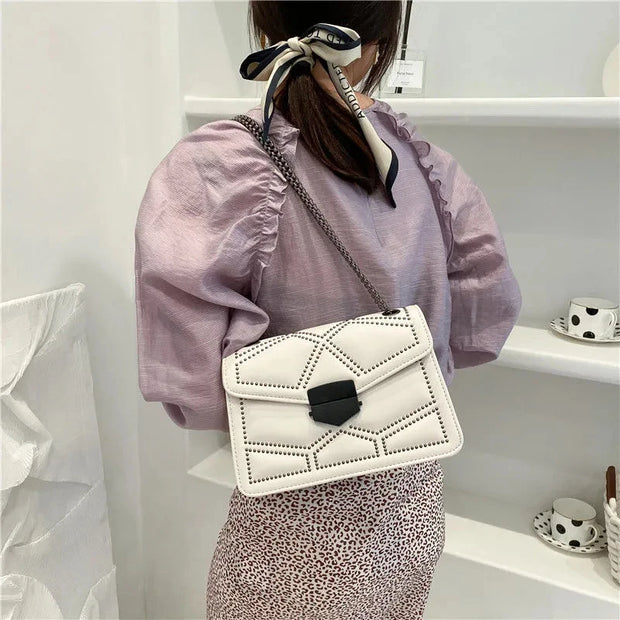 Elenvé Vintage Chain Bag