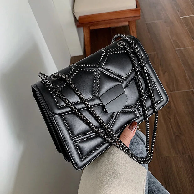 Elenvé Vintage Chain Bag
