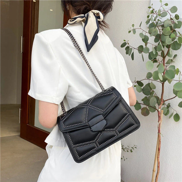 Elenvé Vintage Chain Bag