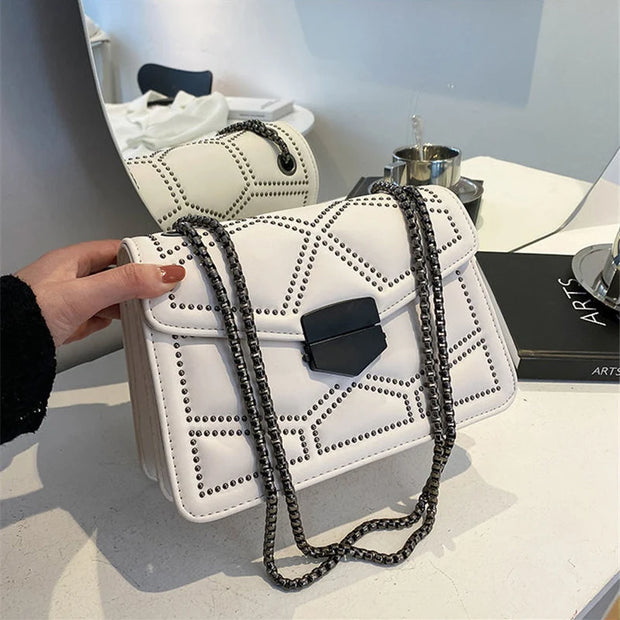 Elenvé Vintage Chain Bag